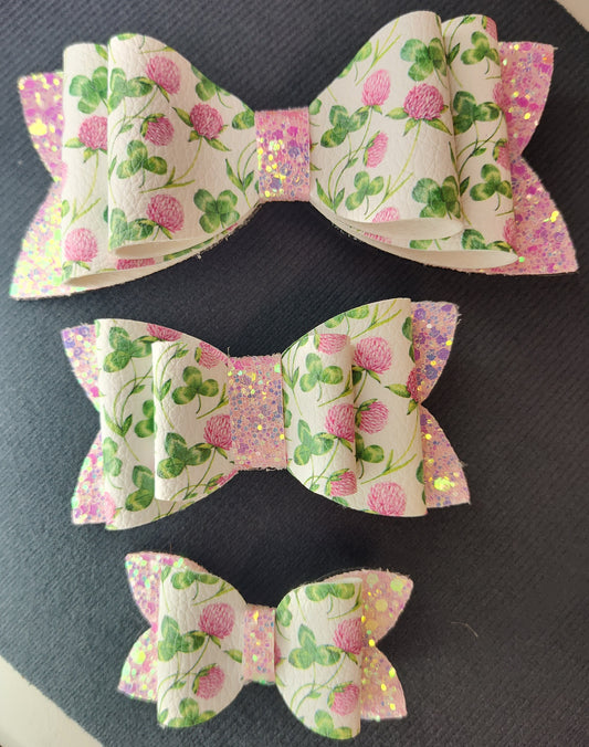 Clover with Pink Glitter